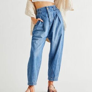 Free People Sawyer Pull On Boyfriend Jeans, size S